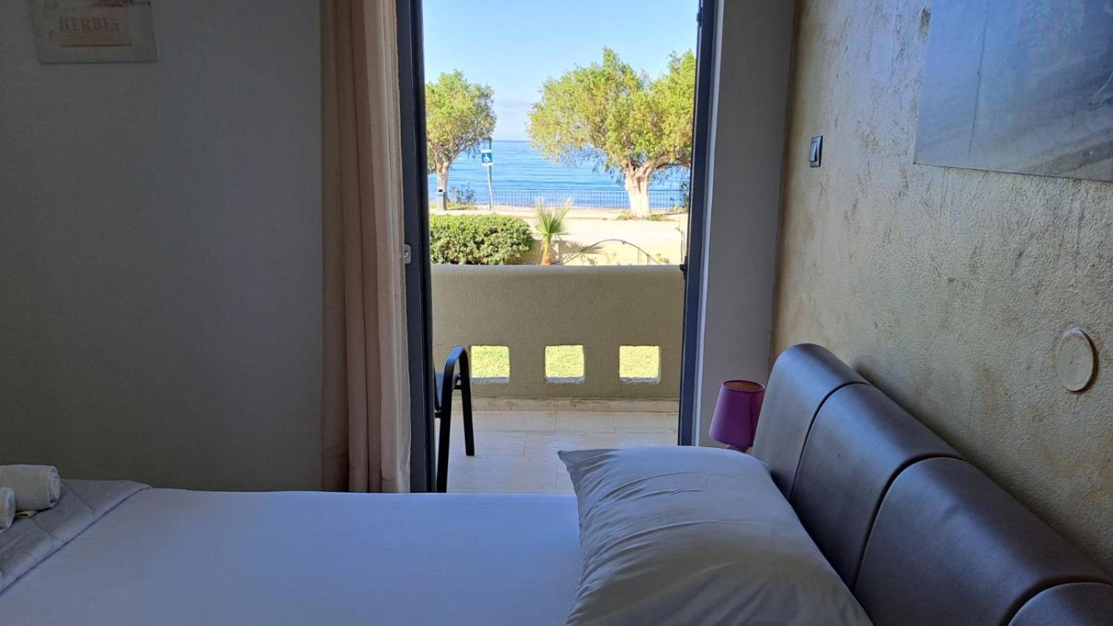 Galini Beach Плакиас Екстериор снимка