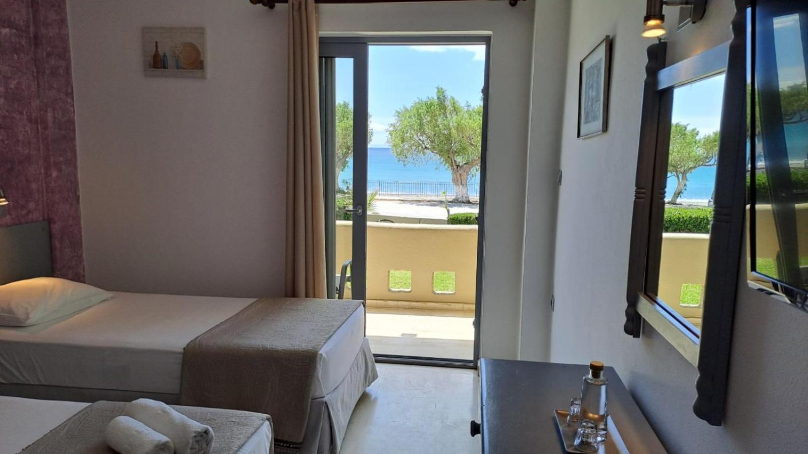 Galini Beach Плакиас Екстериор снимка